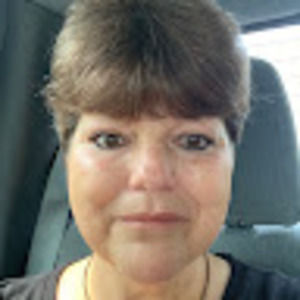 Meet your Posher, Adrienne